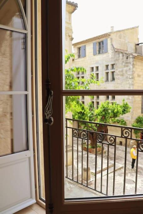 شقة Uzes Centre Quartiers Des Arts Charme De L'Ancien المظهر الخارجي الصورة