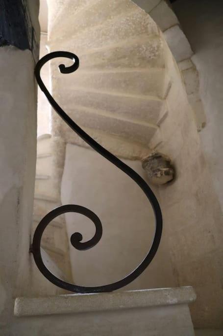 شقة Uzes Centre Quartiers Des Arts Charme De L'Ancien المظهر الخارجي الصورة