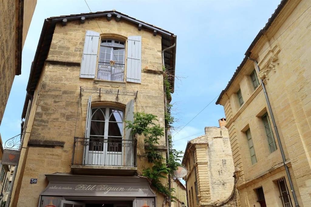 شقة Uzes Centre Quartiers Des Arts Charme De L'Ancien المظهر الخارجي الصورة