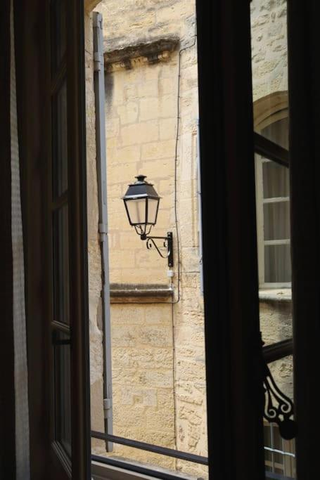 شقة Uzes Centre Quartiers Des Arts Charme De L'Ancien المظهر الخارجي الصورة