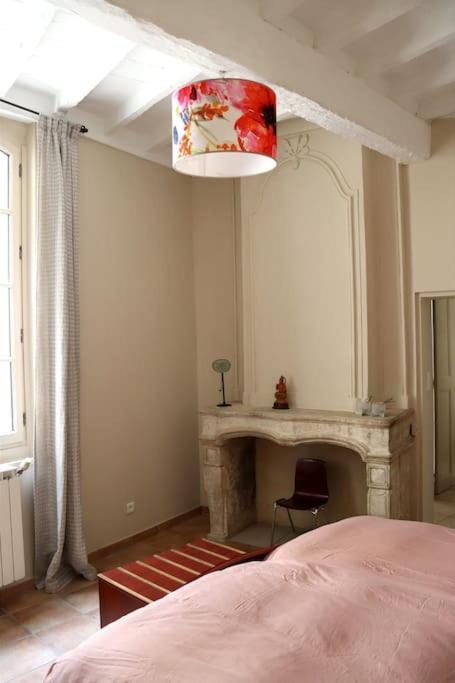شقة Uzes Centre Quartiers Des Arts Charme De L'Ancien المظهر الخارجي الصورة