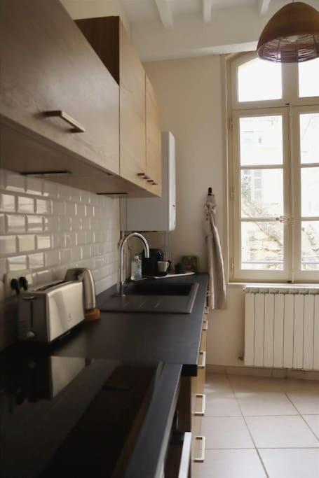 شقة Uzes Centre Quartiers Des Arts Charme De L'Ancien المظهر الخارجي الصورة